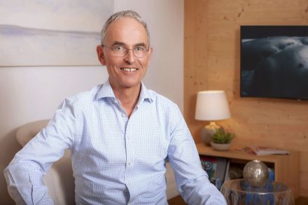 spécialiste FMH en dermatologie
